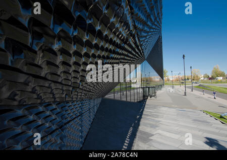 Katowice, Slesia, Polonia; Ottobre 20, 2019: facciata moderna del centro congressi di Katowice zona di coltura Foto Stock