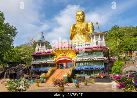 Museo di buddha di dambulla tempio dorato, sri lanka Foto Stock