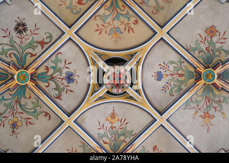 Lutherstadt Wittenberg, Germania. 31 ott 2019. Il Luther rosa nel soffitto a volta della chiesa del castello di Wittenberg. Il giorno della Riforma, i cristiani commemorano la pubblicazione di Martin Lutero di 95 tesi 1517 in Wittenberg con chiesa i servizi e gli eventi. Credito: Pietro Endig/dpa-Zentralbild/dpa/Alamy Live News Foto Stock