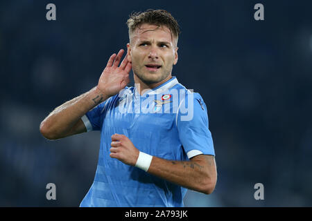 Roma, Italia. 30 ott 2019. Roma, Italia - 30 ottobre: Ciro immobile del Lazio celebra durante la Serie A match tra SS Lazio e Torino FC presso lo Stadio Olimpico il 30 ottobre 2019 a Roma, Italia. (Foto di Giuseppe Fama/Pacific Stampa) Credito: Pacific Press Agency/Alamy Live News Foto Stock