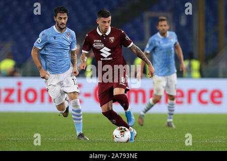 Roma, Italia. 30 ott 2019. Roma, Italia - 30 ottobre: Daniele Baselli in azione durante la Serie A match tra SS Lazio e Torino FC presso lo Stadio Olimpico il 30 ottobre 2019 a Roma, Italia. (Foto di Giuseppe Fama/Pacific Stampa) Credito: Pacific Press Agency/Alamy Live News Foto Stock