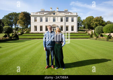 Casa Pitshill, XVIII secolo la casa di proprietà dagli onorevoli Charles Pearson e sua moglie Lila, Tillington, Petworth, West Sussex, Regno Unito Foto Stock