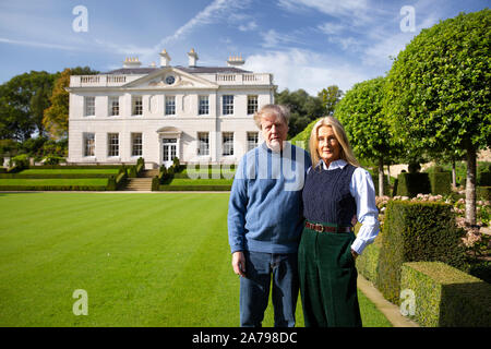 Casa Pitshill, XVIII secolo la casa di proprietà dagli onorevoli Charles Pearson e sua moglie Lila, Tillington, Petworth, West Sussex, Regno Unito Foto Stock