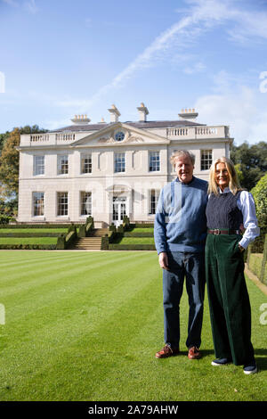 Casa Pitshill, XVIII secolo la casa di proprietà dagli onorevoli Charles Pearson e sua moglie Lila, Tillington, Petworth, West Sussex, Regno Unito Foto Stock