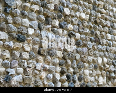 Barriera realizzata di tondo di pietre e cemento Foto Stock