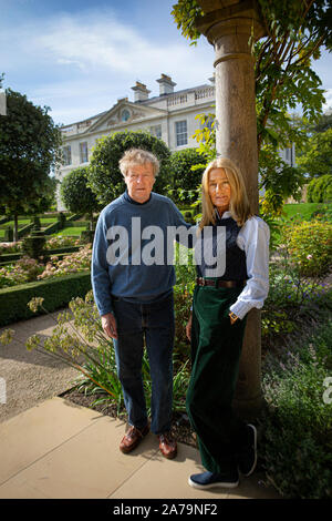 Casa Pitshill, XVIII secolo la casa di proprietà dagli onorevoli Charles Pearson e sua moglie Lila, Tillington, Petworth, West Sussex, Regno Unito Foto Stock