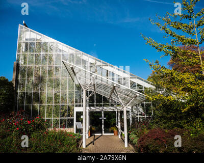 La Queen Elizabeth House Temperate,il paesaggio reale, Savill Gadens, Surrey, England, Regno Unito, GB. Foto Stock