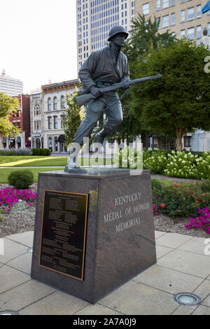 Kentucky Medal of Honor memorial statua di john c. scudieri di Louisville, Kentucky negli Stati Uniti Foto Stock