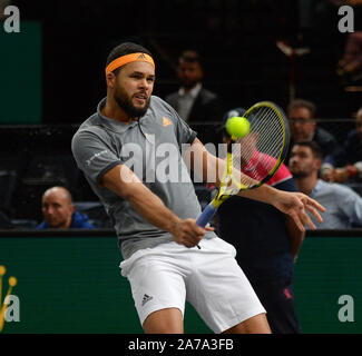 Parigi, Francia. 31 ott 2019. Parigi Parigi Rolex Masters Jan-Lennard Struff (GER) v Tsonga Jo-Wilfried (FRA) Foto Anne Parker International Sports Fotos Ltd/Alamy Live News Foto Stock