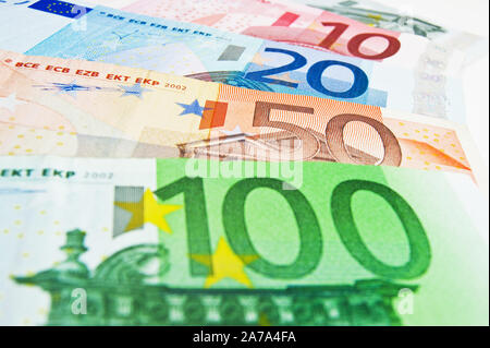 Diverse banconote in euro come sfondo Foto Stock
