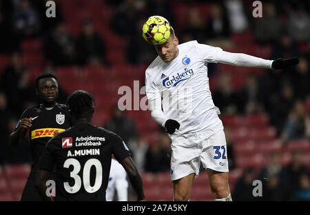 Ottobre 31, 2019, Copenaghen, Danimarca: Niclas Bendtner, FC Copenhagen durante il Sydbank Cup Soccer match tra FC Copenhagen e FC Nordsjaelland in Telia Parken, Copenhagen, Danimarca. (Credito Immagine: © Lars Moeller/ZUMA filo) Foto Stock