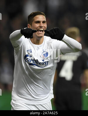 Copenhagen, Danimarca. 31 ott 2019. Pieros Sotiriou, FC Copenhagen celebra il suo obiettivo a 3-1 durante la Sydbank Cup Soccer match tra FC Copenhagen e FC Nordsjaelland in Telia Parken, Copenhagen, Danimarca. Credito: Lars Moeller/ZUMA filo/Alamy Live News Foto Stock