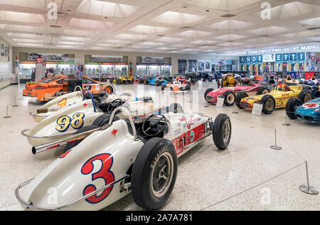Interno del Motor Speedway di Indianapolis Museum, Indianapolis, Indiana, Stati Uniti d'America. La Speedway è la casa di Indianapolis 500 gara. Foto Stock