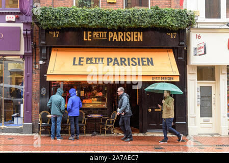 LE PETIT PARISIEN, Wicklow Street , dublin, Irlanda-APRILE 2,2015: facciata vista di Le Petit Parisien in Dublino Foto Stock