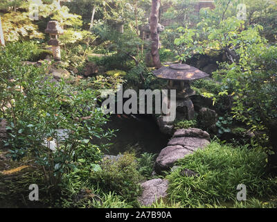 Il punto di riferimento storico, Nomura clan samurai house la famiglia di Nomura la restaurata Edo-ser home dotate di artefatti di samurai a Kanazawa, Giappone. Foto Stock