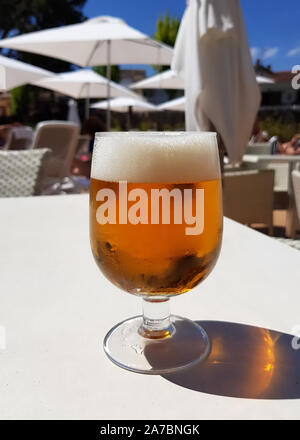 Birra frizzante in vetro Foto Stock