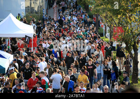 Ventole che arrivano in anticipo del 2019 Coppa del Mondo di Rugby in bronzo match finale presso il Tokyo Stadium. Foto Stock