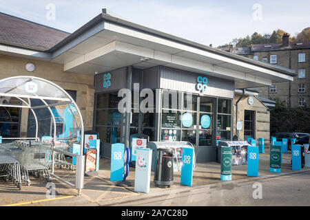 Foto ad una co-negozio di alimentari. Esterno del Holmfirth store. Foto Stock