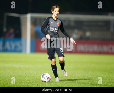 BOREHAMWOOD, Inghilterra - 31 ottobre: Andrea Jarchovska di Slavia Praha donne durante femminile UEFA Champions League Round di 16 Leg 2 corrispondenza tra Arsena Foto Stock