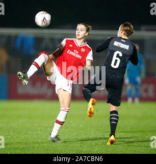 BOREHAMWOOD, Inghilterra - 31 ottobre: Vivianne Miedema di Arsenal durante femminile UEFA Champions League Round di 16 Leg 2 corrispondenza tra l'Arsenal donne e Foto Stock