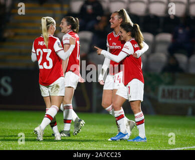 BOREHAMWOOD, Inghilterra - 31 ottobre: Danielle van de Donk di Arsenal festeggia il suo obiettivo durante femminile UEFA Champions League Round di 16 Leg 2 corrispondono a b Foto Stock