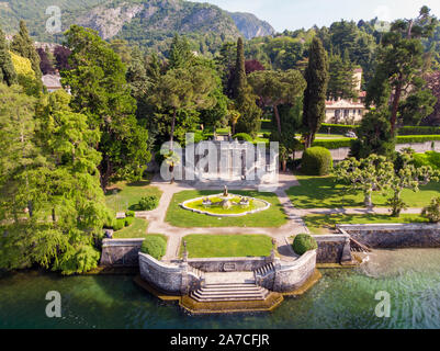 Incredibile vista aerea del Parco Mayer a Tremezzo - Lago di Como in Italia Foto Stock