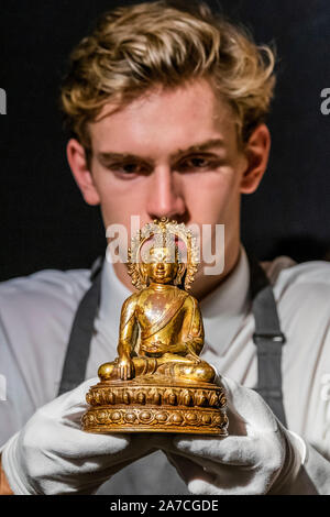 Londra, Regno Unito. 01 Nov, 2019. Christie's Arte Asiatica a Londra. Credito: Guy Bell/Alamy Live News Foto Stock