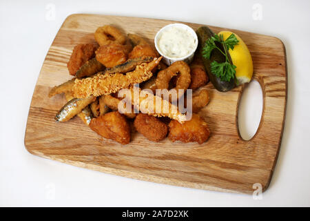 Viste generali di Harry's Fish & Chip shop a Chichester, West Sussex, Regno Unito. Foto Stock