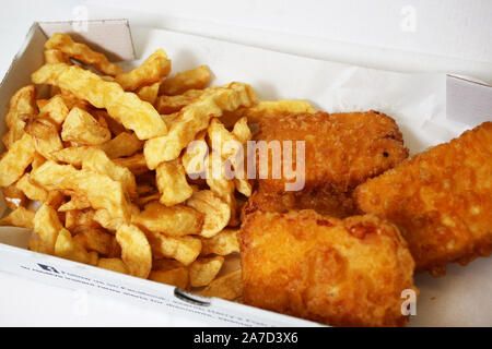 Viste generali di Harry's Fish & Chip shop a Chichester, West Sussex, Regno Unito. Foto Stock