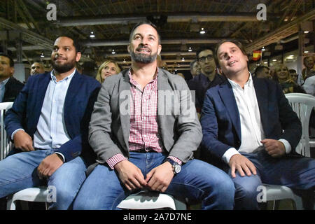 Barcellona, Spagna. 31 ott 2019. Leader della ultra-diritto formazione politica, Santiago Abascal durante la riunione di partenza per le campagne elettorali per il mese di novembre in LÂ'Hospitalet città. Credito: Ramon Costa/SOPA Immagini/ZUMA filo/Alamy Live News Foto Stock