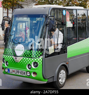 Inversore elettrico da Kavallir urban transportation company, Pogačarjev square - Pogačarjev trg, Lubiana, Slovenia Foto Stock