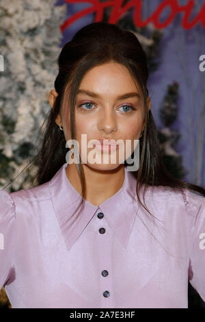 Los Angeles, CA. 01 Nov, 2019. Rush Odeya assiste Netflix "Let it Snow film Photocall al Four Seasons Hotel il 1 novembre 2019 a Los Angeles CA. Credito: Cra Sh/spazio di immagine/media/punzone Alamy Live News Foto Stock