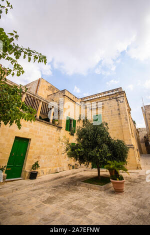 Dettagli antiche strade vicoli Mdina vecchia architettura Travel località Pareti di calcare Foto Stock