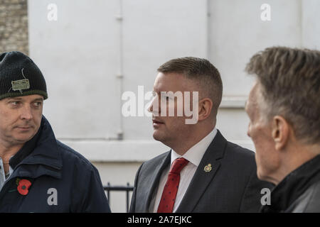 Londra, Regno Unito. 30 ott 2019. Paul Golding il leader della Gran Bretagna per la prima volta al di fuori del Parlamento. Credito: Edward Crawford SOPA/images/ZUMA filo/Alamy Live News Foto Stock