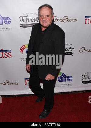 Il 1 novembre 2019, Van Nuys, CALIFORNIA, STATI UNITI D'AMERICA: Paul Guilfoyle assiste il ''Fatturato'' premiere al Regency Theatre Van Nuys impianto 16. (Credito Immagine: © Billy Bennight/ZUMA filo) Foto Stock