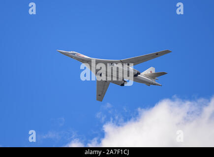 Samara, Russia, 22 agosto: Tu-160 ' White Swan" supersonico bombardiere strategico sull'Airshow di Foto Stock