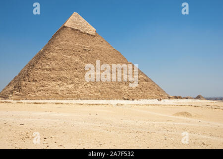 Piramide di Khafre (leggi anche come Khafra, Khefren) o di Chephren è il secondo più alto e la seconda più grande delle antiche piramidi egiziane di Giza e Foto Stock