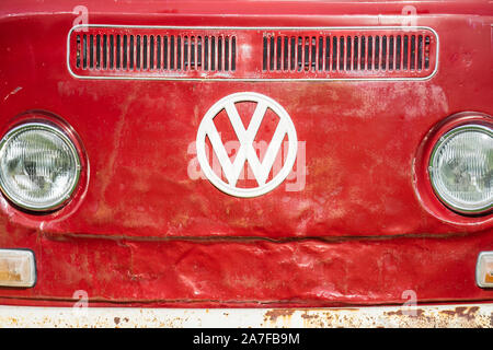 Bedford, Bedfordshire, Regno Unito. Il 2 giugno 2019. Festival dell'automobilismo, frammento di un Vintage VW bus retrò camper Foto Stock