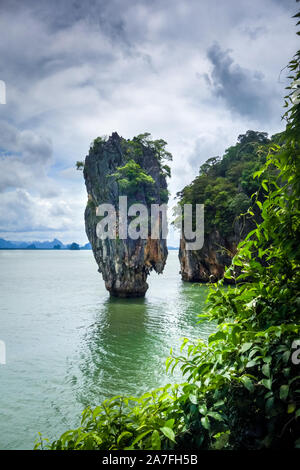 Ko tapu rock in Isola di James Bond, Phang Nga Bay, Thailandia Foto Stock