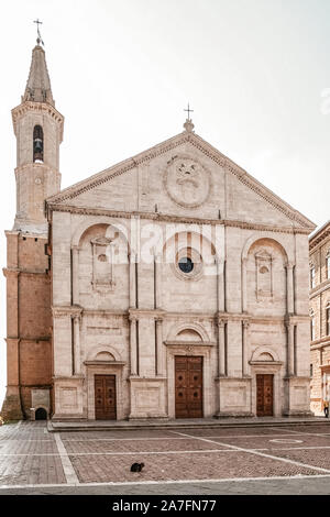 Italia Toscana Pienza (SI) :La Cattedrale costruita dall'architetto Bernardo Rossellino (1459) Foto Stock