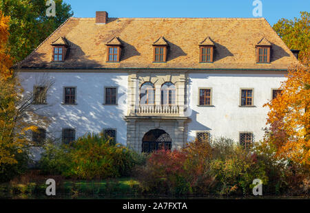 Il vecchio castello di Bad Muskau Park, in Sassonia, Germania. Foto Stock