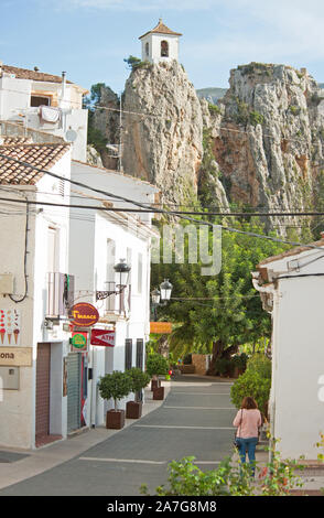 Vista del campanile di Guadalest Foto Stock