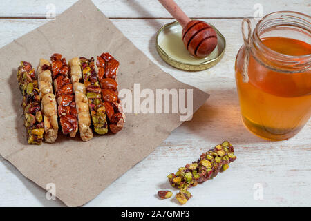 Halawet Al Mawlid Al Nabawi - Collezione di caramelle tradizionali e dolci - la cultura Egiziana Dessert di solito mangiato durante il Profeta Muhammed Foto Stock