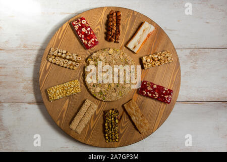 Halawet Al Mawlid Al Nabawi - Collezione di caramelle tradizionali e dolci - la cultura Egiziana Dessert di solito mangiato durante il Profeta Muhammed Foto Stock