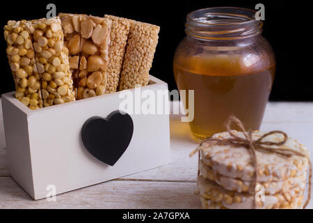 Halawet Al Mawlid Al Nabawi - Collezione di caramelle tradizionali e dolci - la cultura Egiziana Dessert di solito mangiato durante il Profeta Muhammed Foto Stock