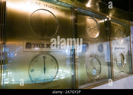 Meteo manometri, Daily News Building Interior, NYC, STATI UNITI D'AMERICA Foto Stock