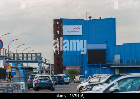 ArcelorMittal mulino di acciaio ingresso in Taranto, Italia Foto Stock