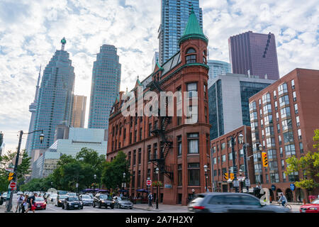 Toronto, CA - 20 Settembre 2019: Lo storico edificio Gooderham, noto anche noto come il Flatiron Building, nel quartiere finanziario di Toronto, C Foto Stock