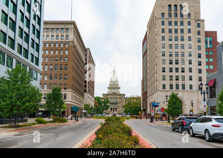 Lansing, MI - Settembre 21, 2019: Michigan State Capitol Building da West Michigan Ave Foto Stock