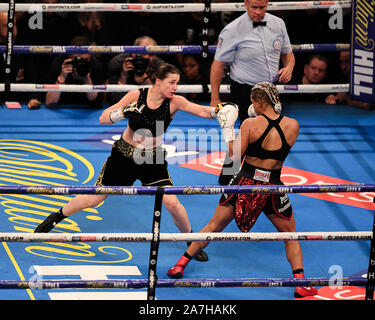 Manchester, Regno Unito. 02Th Nov, 2019. Katie Taylor vs Christina Linardatou - WBO Super-Lightweight Mondiale Campionato a Manchester Arena di Sabato, 02 novembre 2019 a Manchester Regno Unito. Credito: Taka G Wu/Alamy Live News Foto Stock